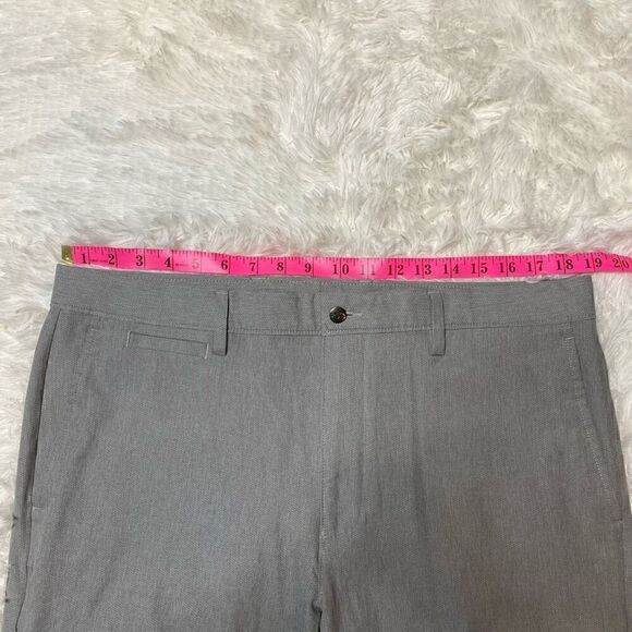 Callaway Golf Pants Grey Mens Size 36x30 Lightweight Casual Performance Comfort - Picture 3 of 12